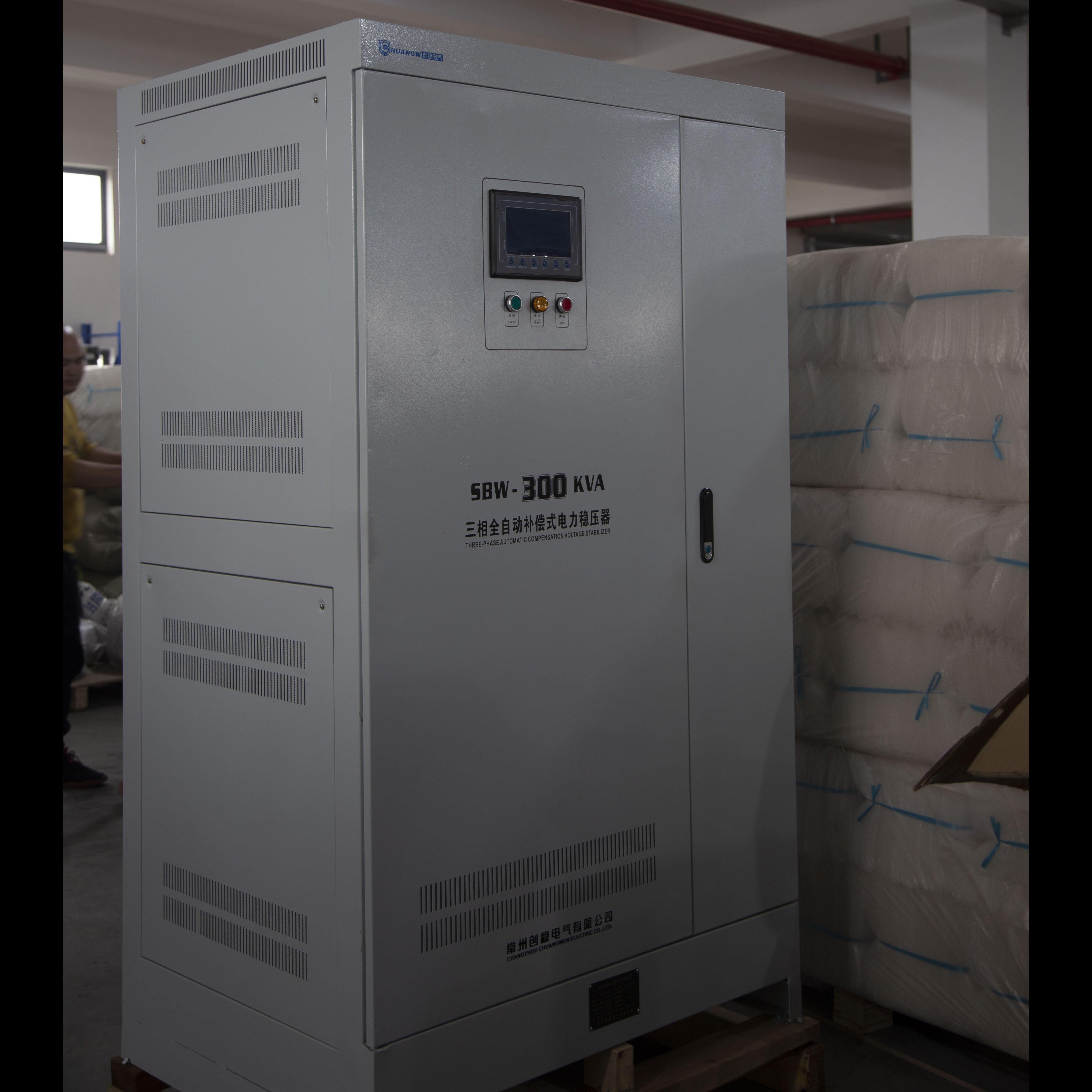 三相大功率電力穩(wěn)壓器